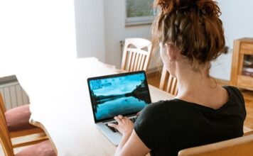 Jaki laptop do użytku codziennego wybrać? laptop, zakupy