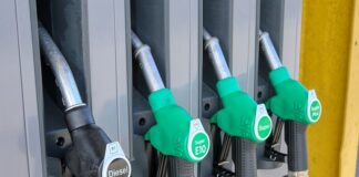 Jak długo można przechowywać benzynę w plastikowym kanistrze?